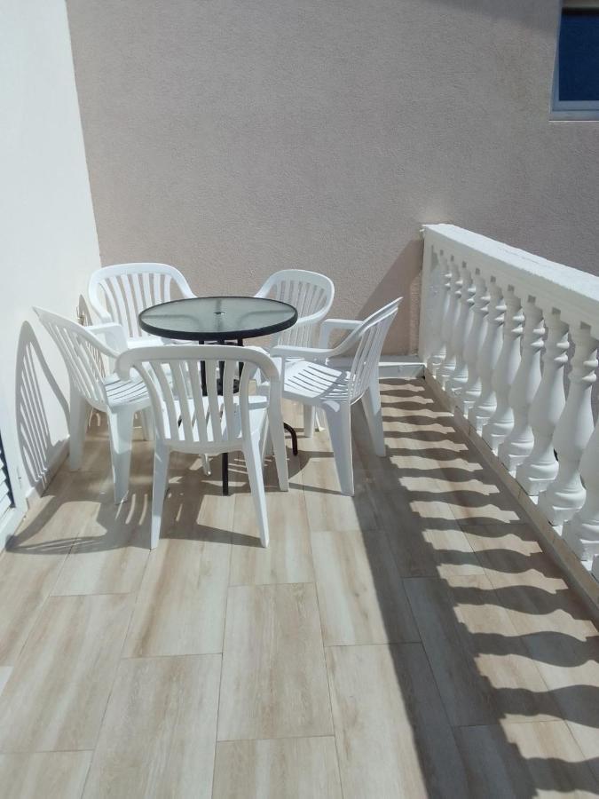 Apartmani More Petrovac Exterior foto